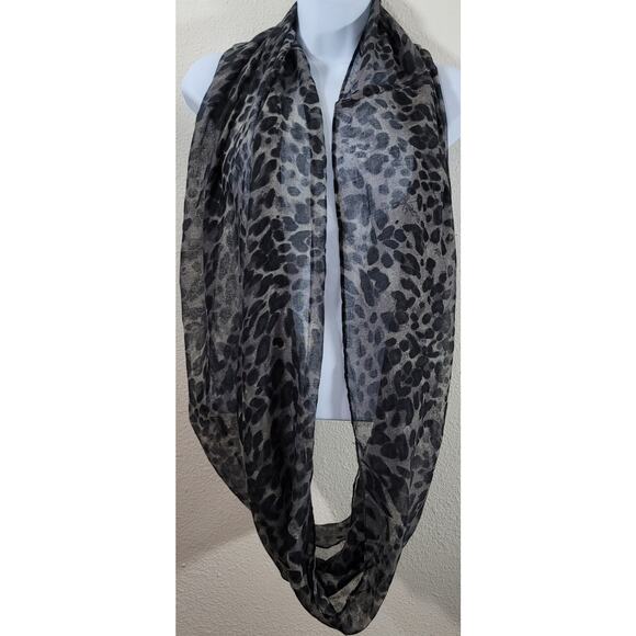 Gray Black Animal Print Infinity Scarf Lightweight - Picture 1 of 3